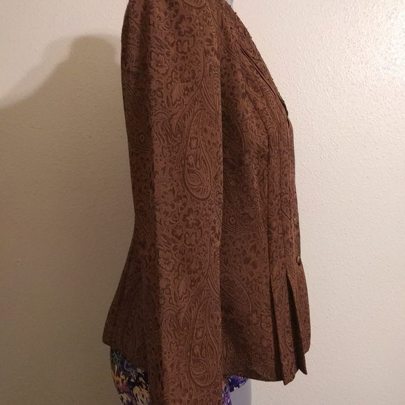 Danny & Nicole Jacket - Picture 3 of 10